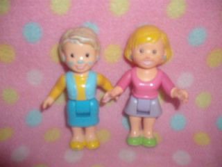 Fisher Price MY FIRST DOLLHOUSE MOM AND GRANDMA SET PAINT WEAR CUTE