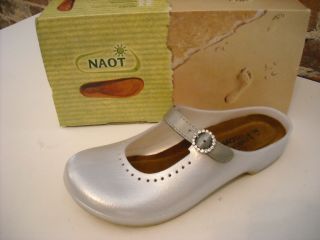 Cute Naot Mika SILVER Comfy Buckle Mule Clogs NEW