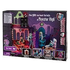 2012 MONSTER HIGH SCHOOL House Playset for DOLLS IN STOCK NEW In Box