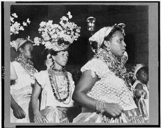 Women,costumes,carnival,headdress,flowers,beads,dress,Rio de Janeiro