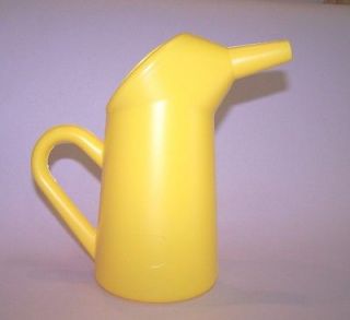 New Carnival Funnel Cake Pouring Pitcher Quart Yellow