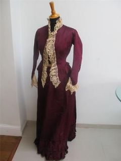 ANTIQUE VICTORIAN DEEP RED SATIN & CREAM LACE BUSTLE DAY DRESS GOWN