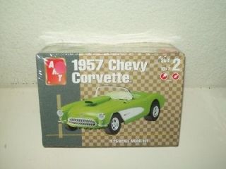 AMT 1957 CHEVROLET CORVETTE CAR MODEL KIT