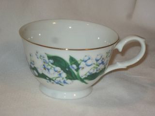 Avon Blossoms May Lily Valley Porcelain Mug Cup 7 oz