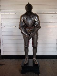 16th Century Composite Suit Of Armour With Close Helmet