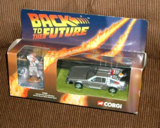 BACK TO THE FUTURE DELOREAN WITH METAL FIGURES by Corgi