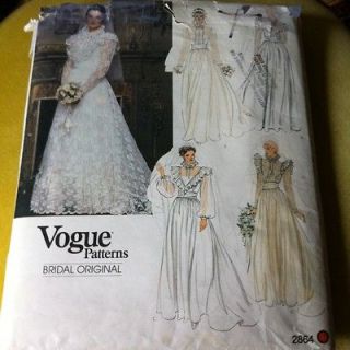 Vtg Vogue victorian steampunk Wedding Dress With Train & Slip. Sz 16