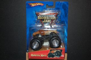 2005 Hot Wheels 1 64 Monster Mutt 13 Monster Jam Truck