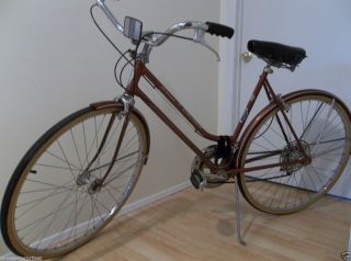 Vintage 1970s Schwinn Suburban Bike 27 Wheels 10 Speed Great Condition