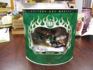 Holiday Hot Wheels Holiday Hauler 2000 Set 2