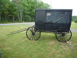 AMISH Horse Go to Meeting BUGGY w Wood Wheel Tires Enclosed Cab Cart