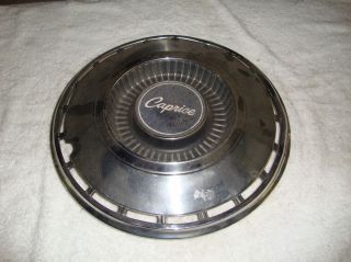 1960 1970s Caprice Hubcap Rim Size 14in