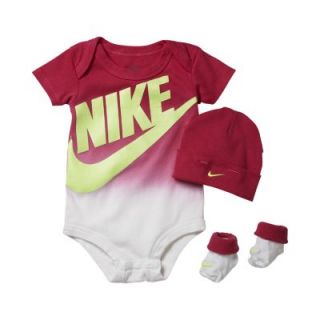 Nike Three Piece Graphic Newborn Boys Set   Red