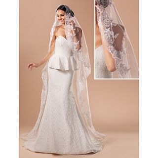 Gorgeous One tier Cathedral Wedding Veil With Lace Applique Edge
