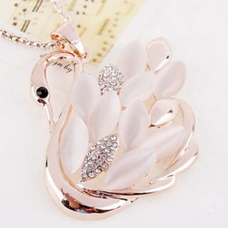 Shining Europe Elegant Alloy Swan Pendant Necklace (Gold)
