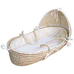 Natural Moses Basket With Ecru Waffle Bedding